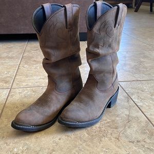 Durango Men’s Western boots - distressed leather tan.